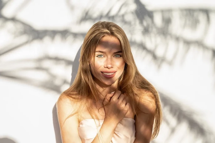 Skuteczna ochrona twarzy przed słońcem. Profilaktyka przebarwień.  